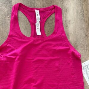 Lululemon Athletica Magenta Swiftly 2.0 race length tank
